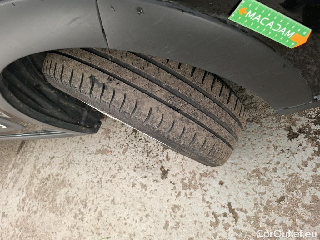  Citroen  C3  Société Feel Nav 1.2 PureTech 80CV BVM5 E6 #20