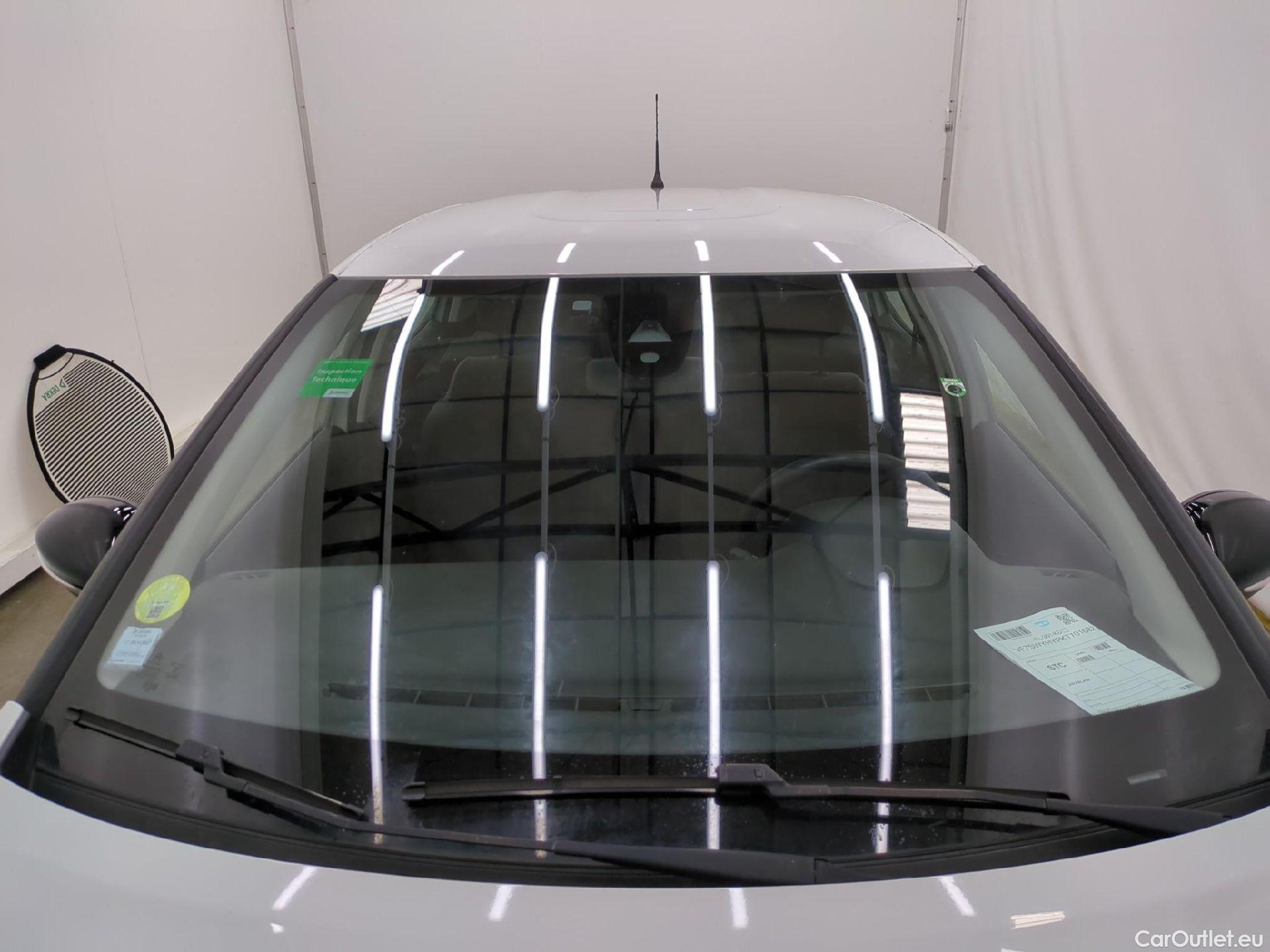  Citroen  C3  Société Feel 1.5 BlueHDI 100CV BVM5 E6dT #2