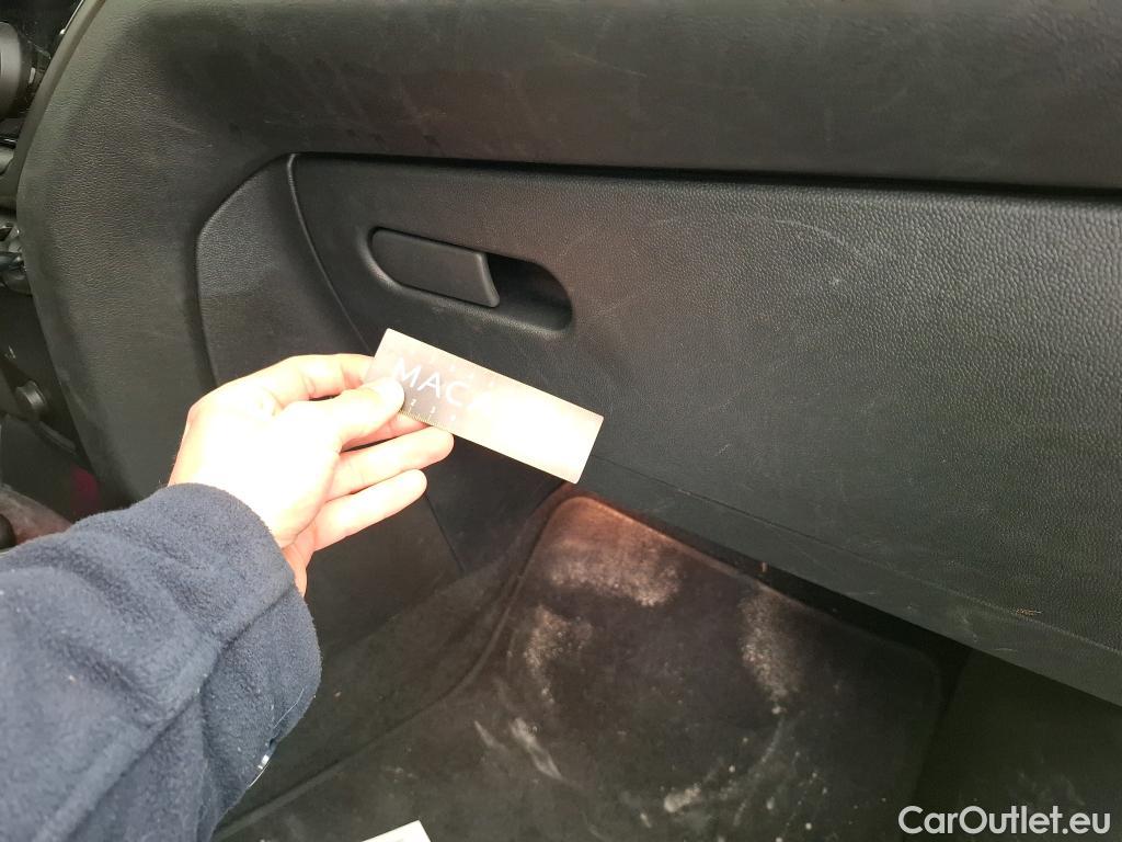  Mini  Countryman MINI  / 2020 / 5P / Crossover Cooper Essential 136 ch BVA7 #43