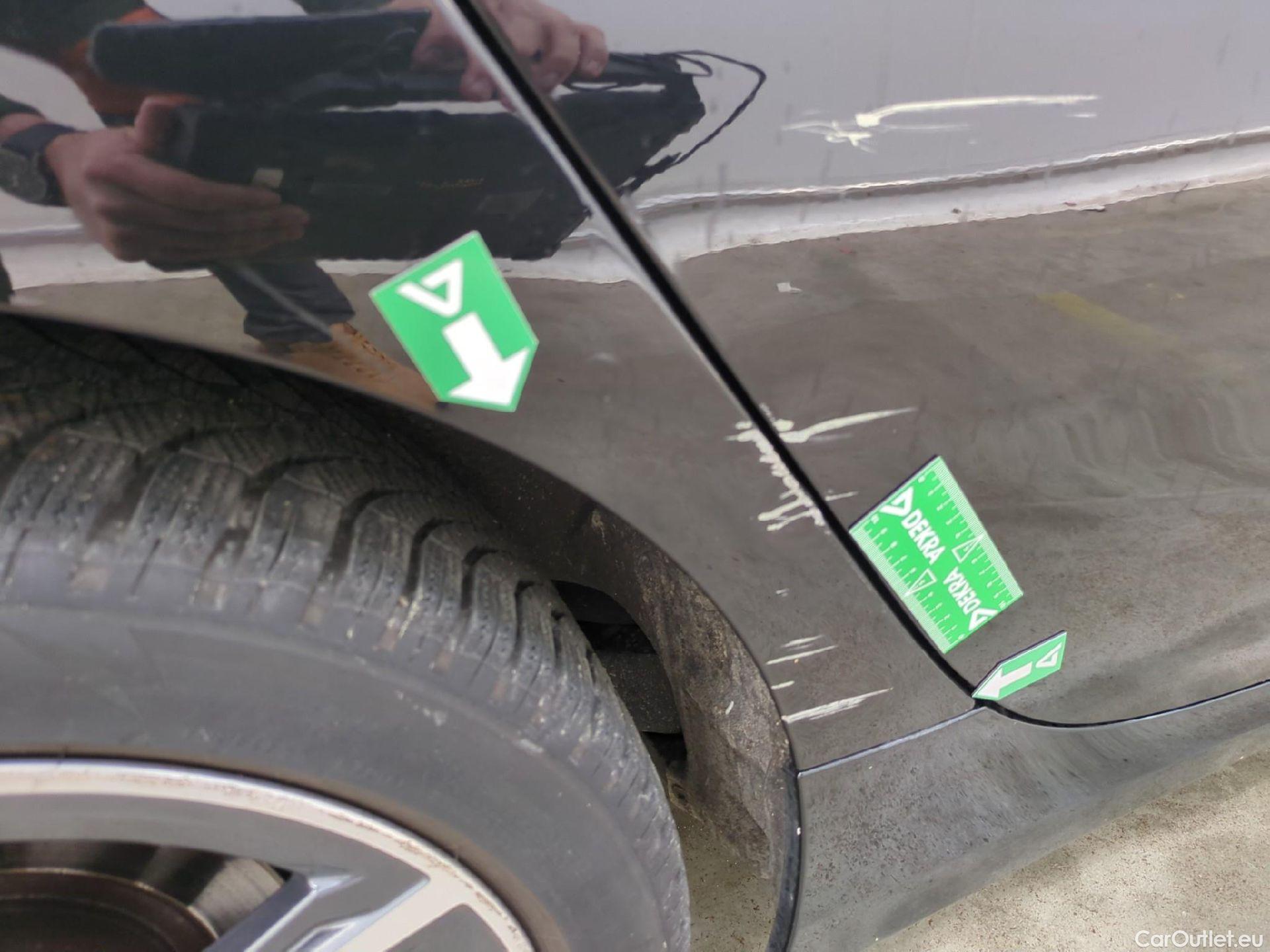  Bmw  Serie 1 Série 1 Berline 116 d Lounge 1.5 115CV BVA7 E6d #69