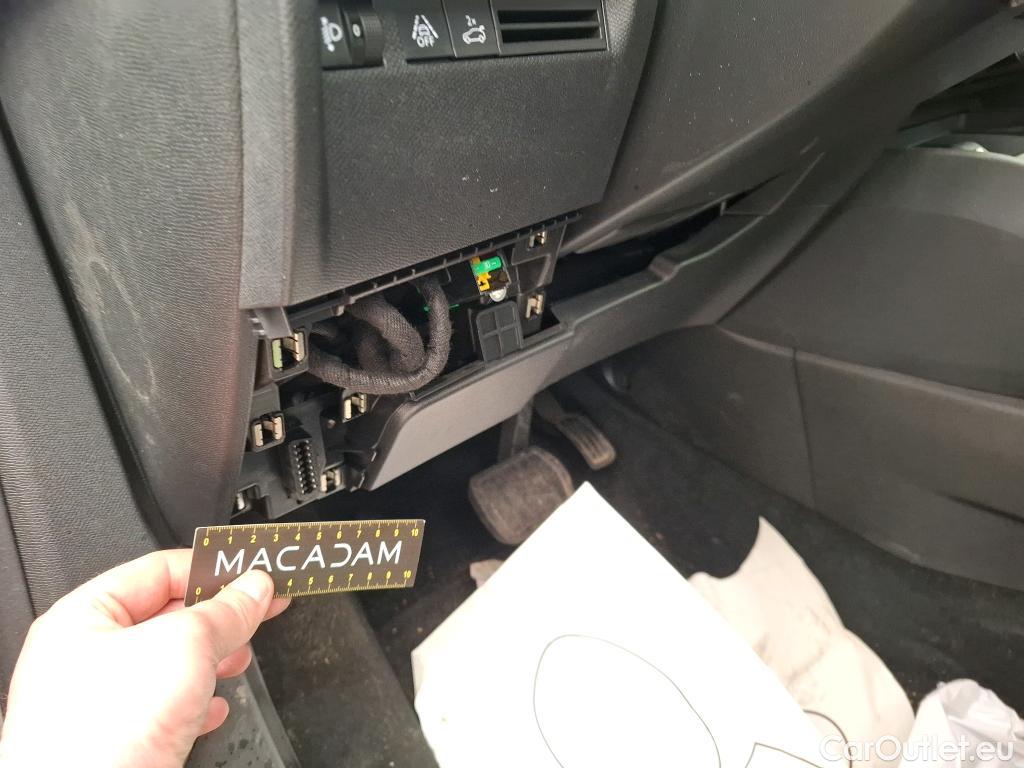  Citroen  C4  X Feel Pack 1.2 PureTech 130CV BVA8 6E #18