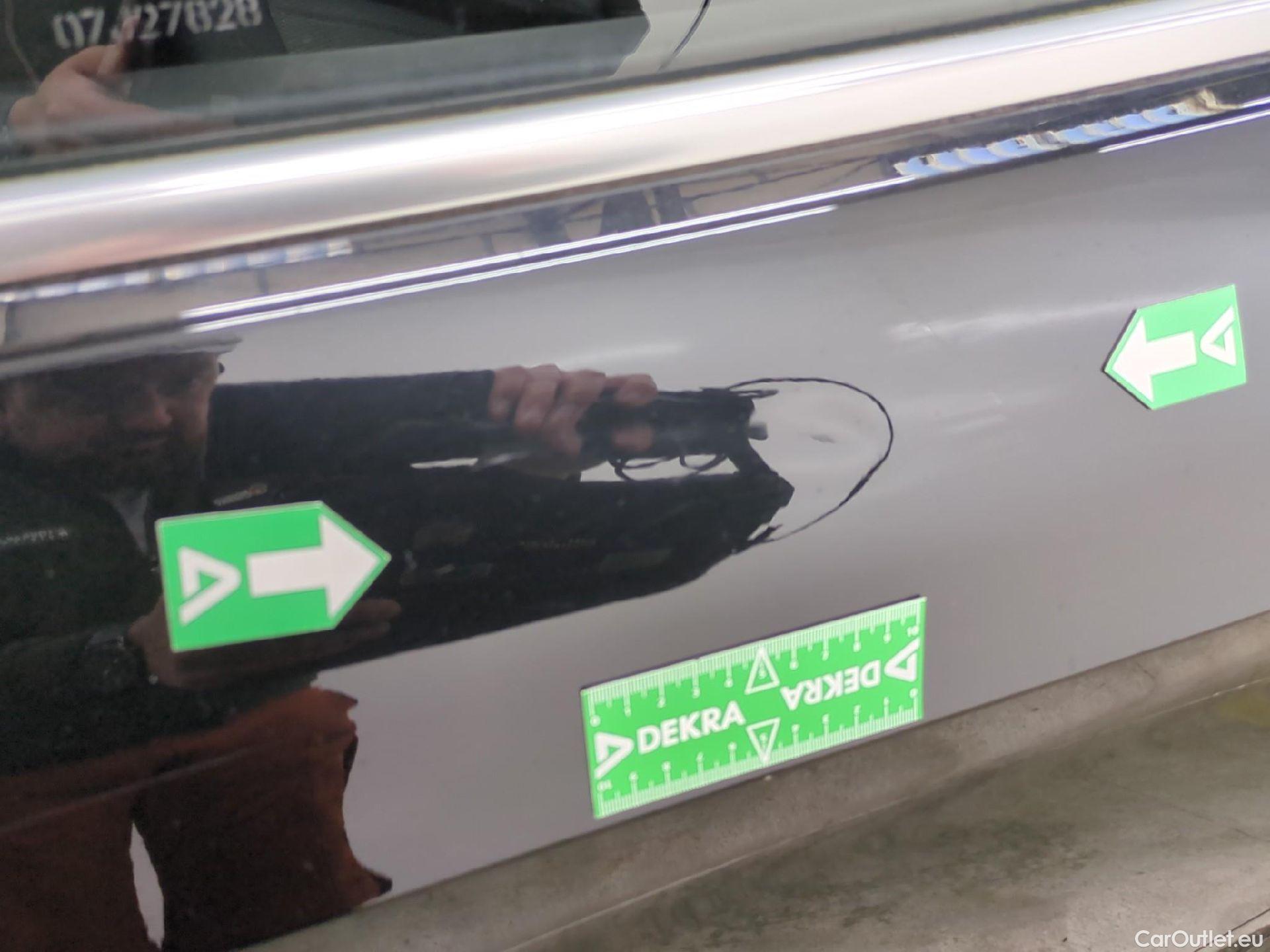  Bmw  Serie 1 Série 1 Berline 116 d Lounge 1.5 115CV BVA7 E6d #31