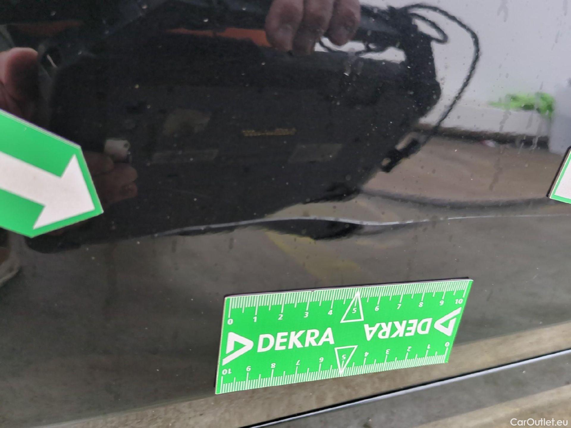  Bmw  Serie 1 Série 1 Berline 116 d Lounge 1.5 115CV BVA7 E6d #26