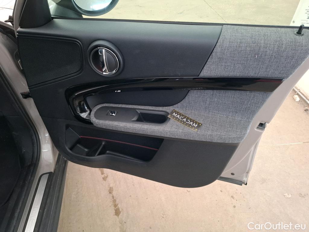  Mini  Countryman MINI  / 2020 / 5P / Crossover Cooper Essential 136 ch BVA7 #18