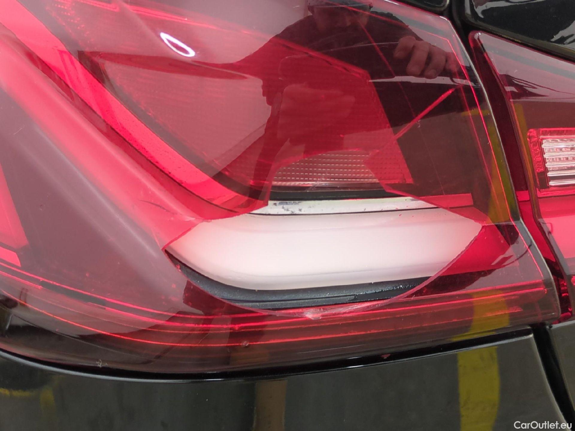  Bmw  Serie 1 Série 1 Berline 116 d Lounge 1.5 115CV BVA7 E6d #54