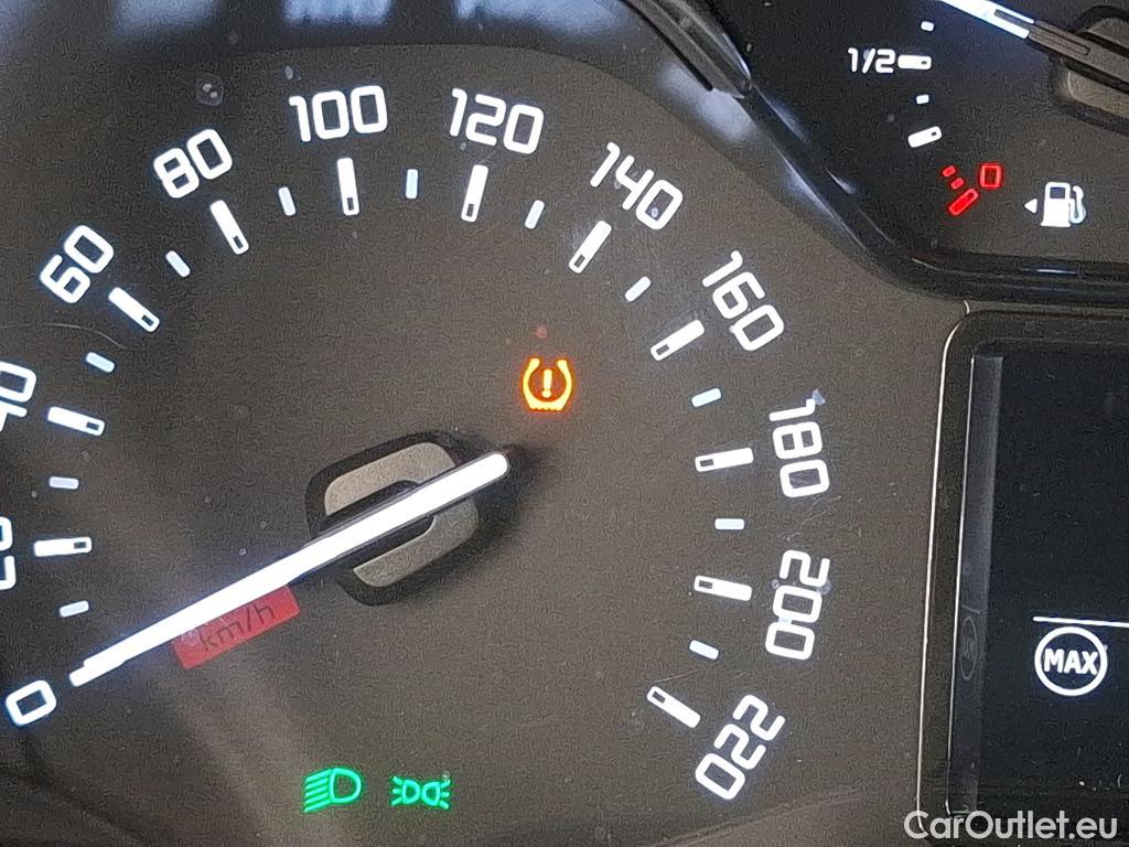  Citroen  C3  Société Feel Nav 1.2 PureTech 80CV BVM5 E6 #17