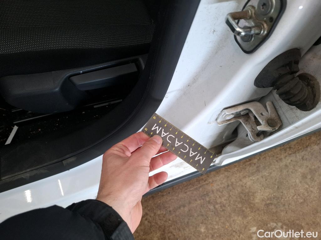  Citroen  C3 CITROEN  / 2020 / 5P / Berline PureTech 83 S&S BVM Feel Pack #24