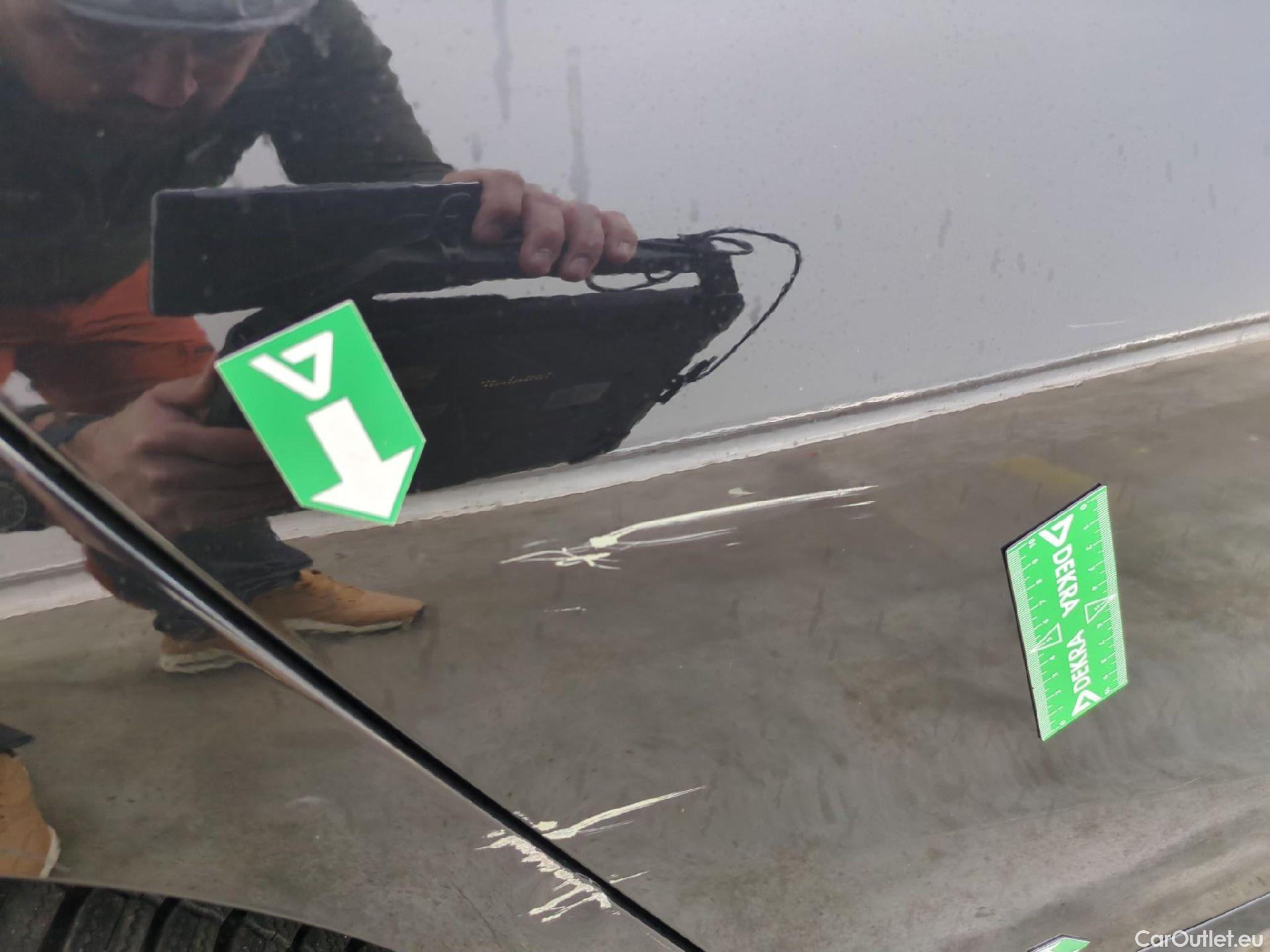  Bmw  Serie 1 Série 1 Berline 116 d Lounge 1.5 115CV BVA7 E6d #71