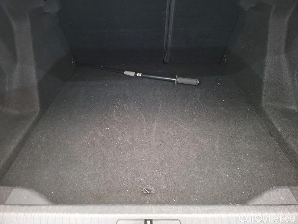  Citroen  C4 CITROEN  X / 2022 / 4P / Berline PureTech 130 S&S EAT8 Feel Pack #28