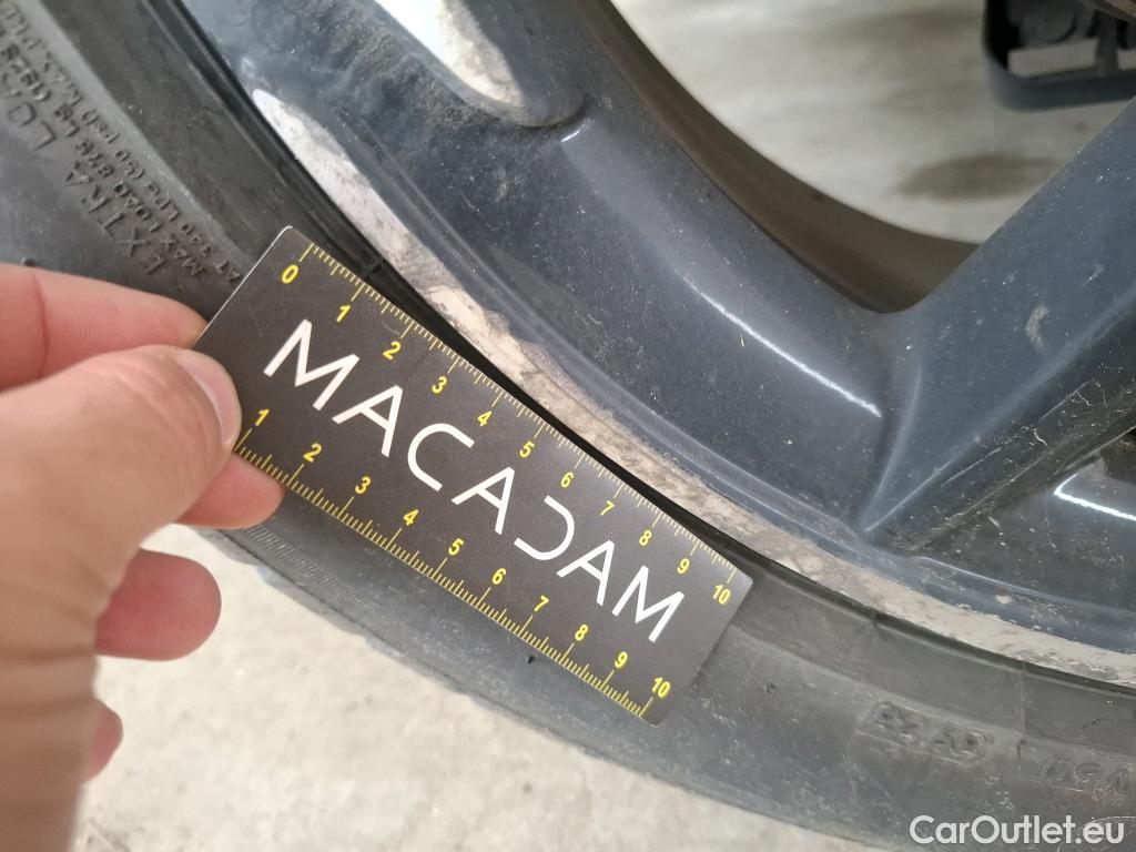  DS  DS7 DS DS 7 Crossback / 2017 / 5P / SUV E-TENSE 225 PERFORMANCE Line + #22