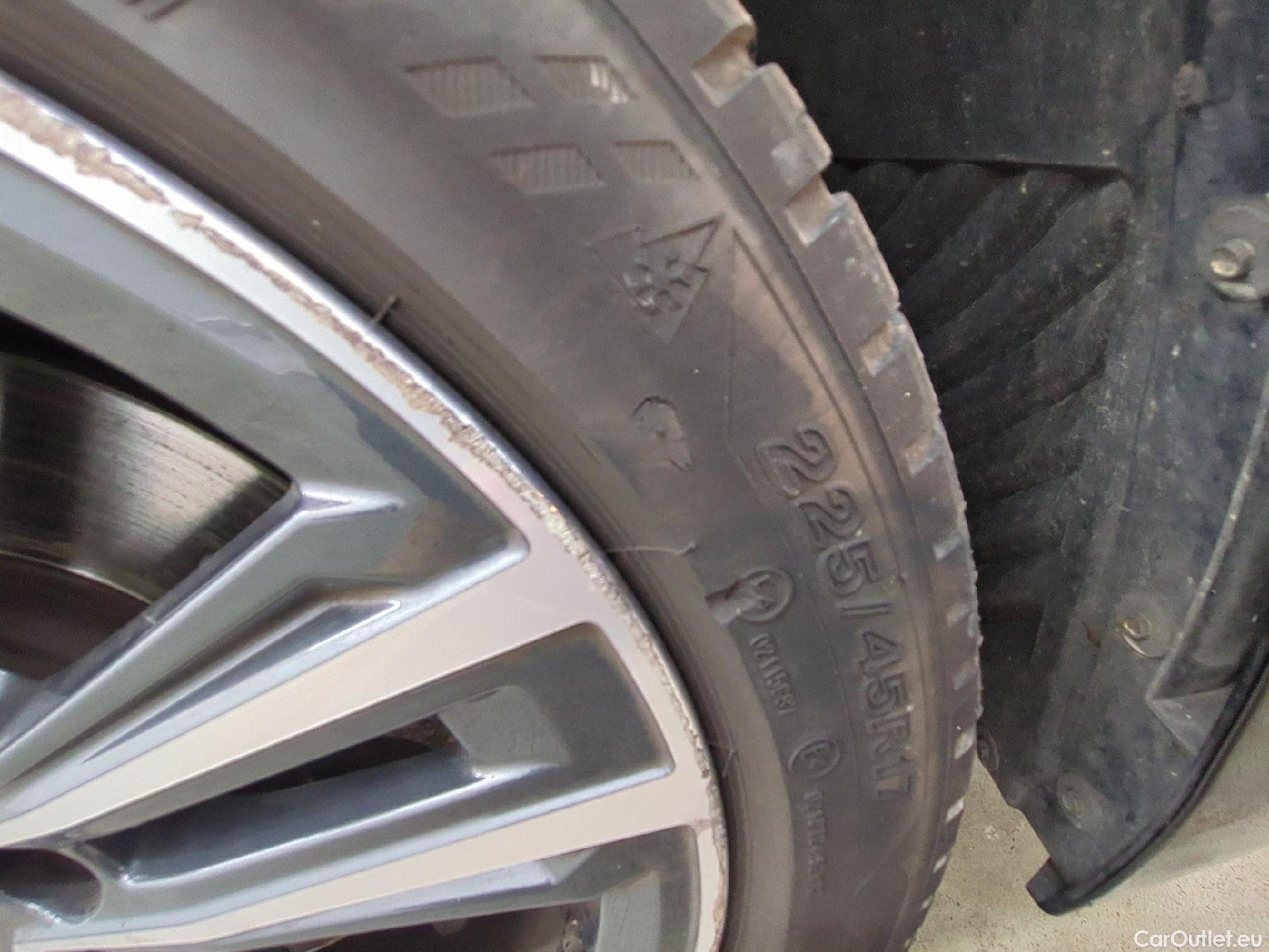  Bmw  Serie 1 Série 1 Berline 116 d Lounge 1.5 115CV BVA7 E6d #5