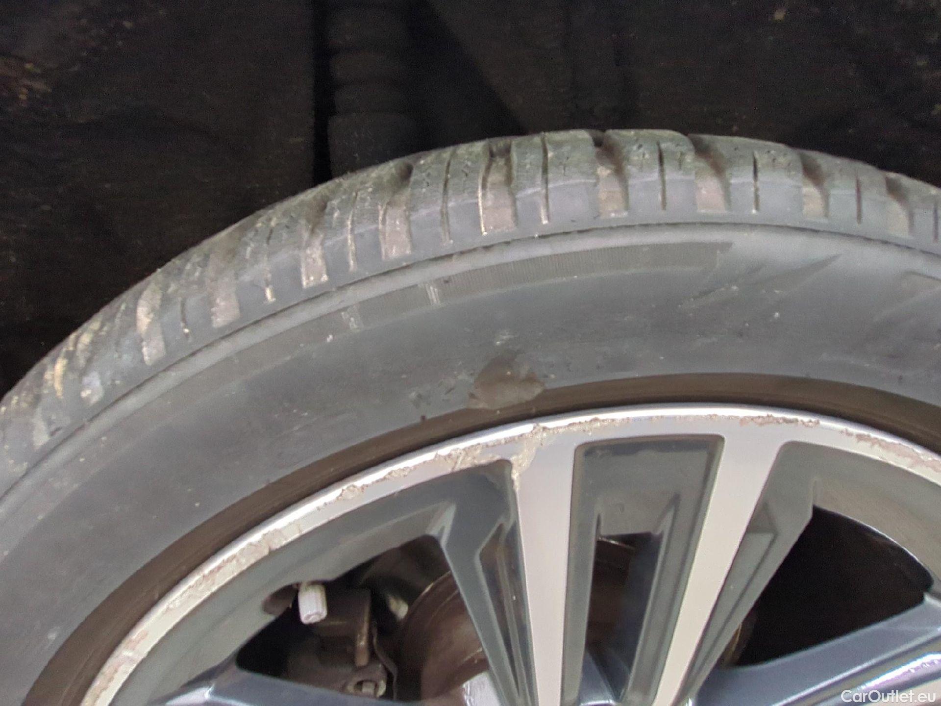  Bmw  Serie 1 Série 1 Berline 116 d Lounge 1.5 115CV BVA7 E6d #3