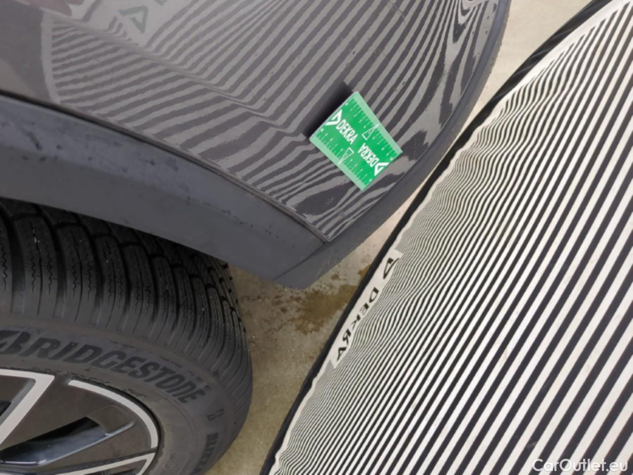  Mercedes  GLA MERCEDES-BENZ  / 2020 / 5P / SUV  200 D BUSINESS LINE DCT #10