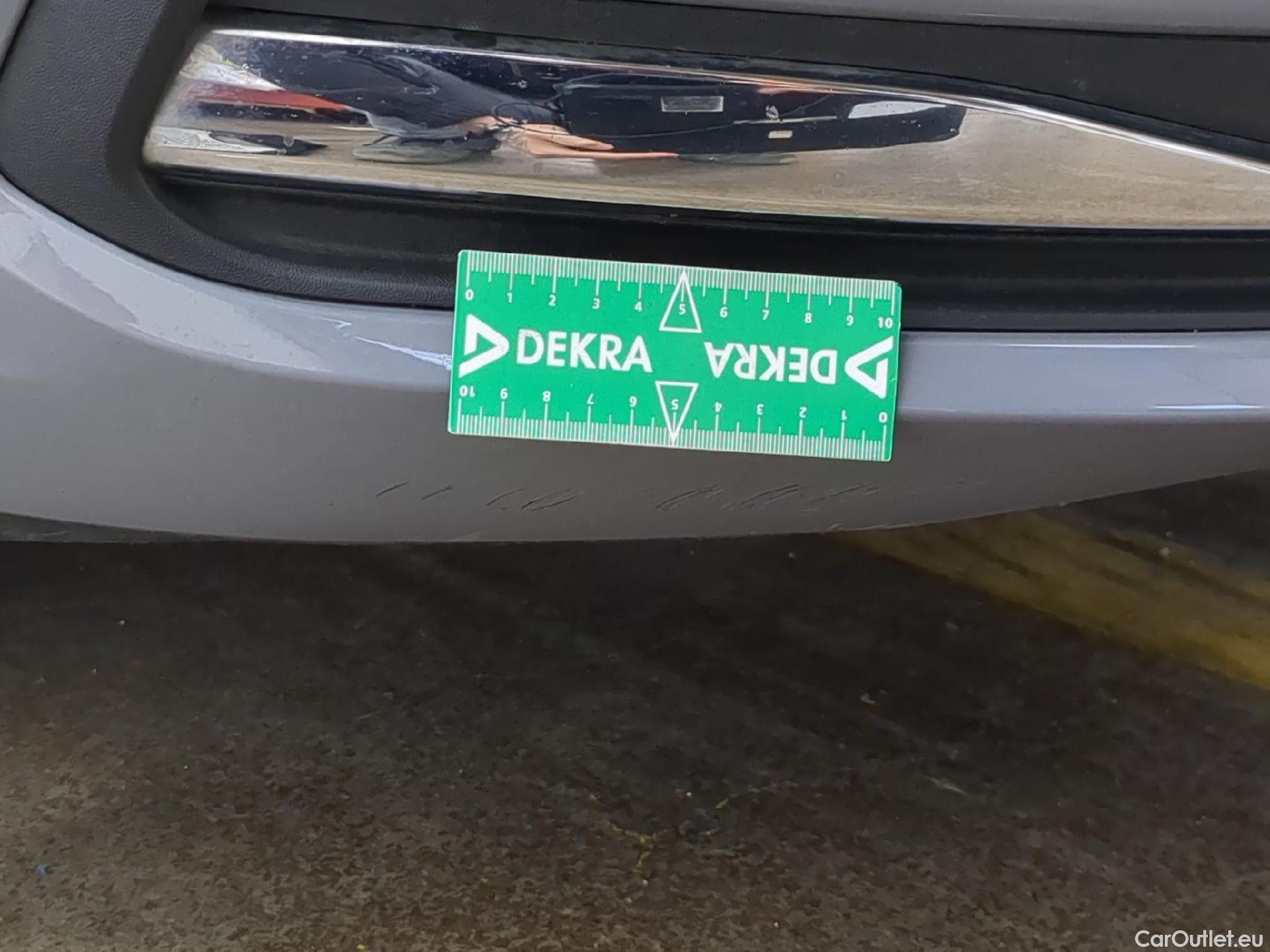  Volkswagen  Golf  VOLKSWAGEN / 2020 / 5P / Berline 1.5 TSI ACT OPF 130 BVM6 Active(SL) #7