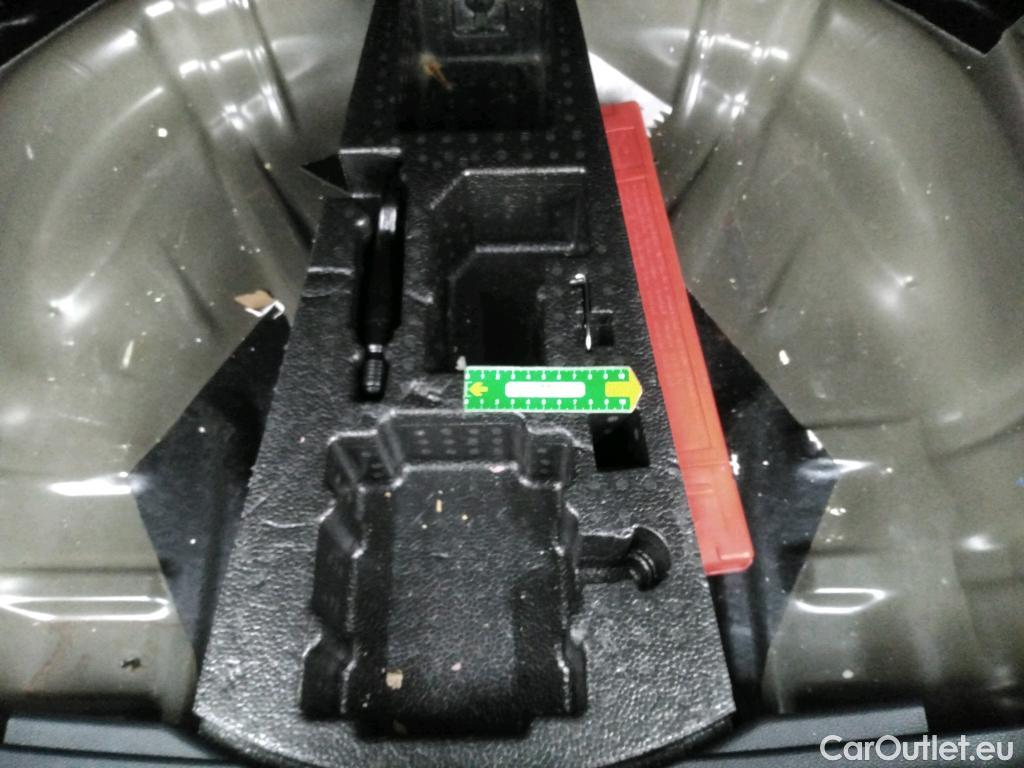  Skoda  Karoq SKODA   2017 5P SUV 20 TDI 116ch DSG7 Business #15