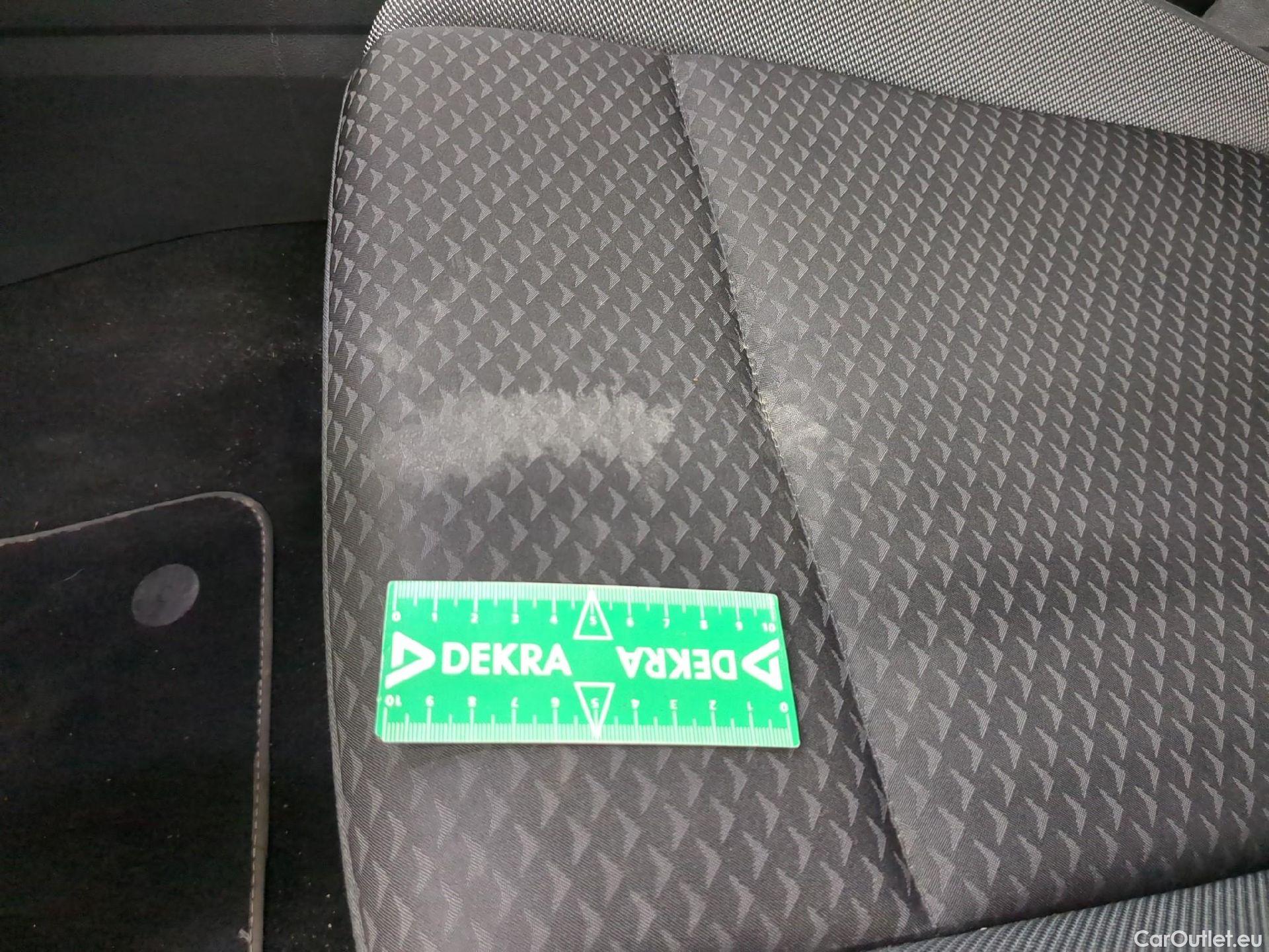  Volkswagen  Golf  VOLKSWAGEN / 2020 / 5P / Berline 1.5 TSI ACT OPF 130 BVM6 Active(SL) #2