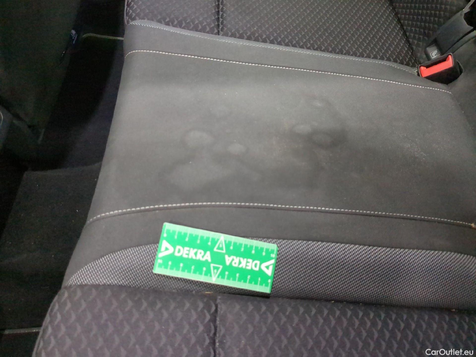  Volkswagen  Golf  VOLKSWAGEN / 2020 / 5P / Berline 1.5 TSI ACT OPF 130 BVM6 Active(SL) #1