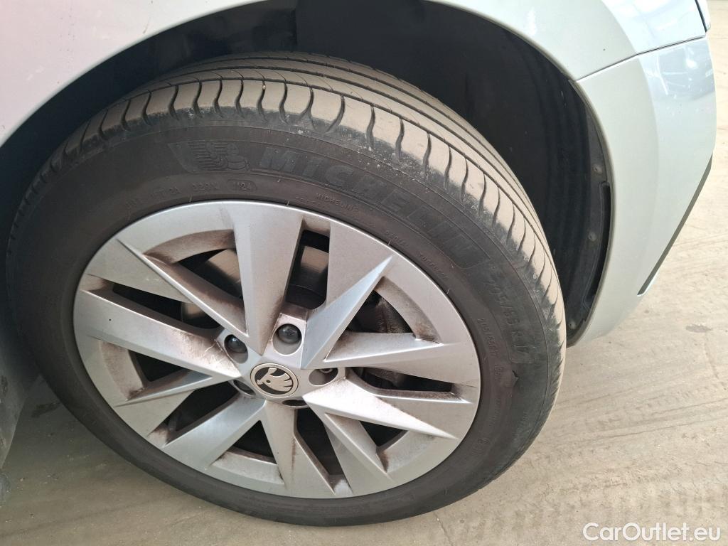  Skoda  Octavia  Berline Style 2.0 TDI 150CV BVA7 E6d #19