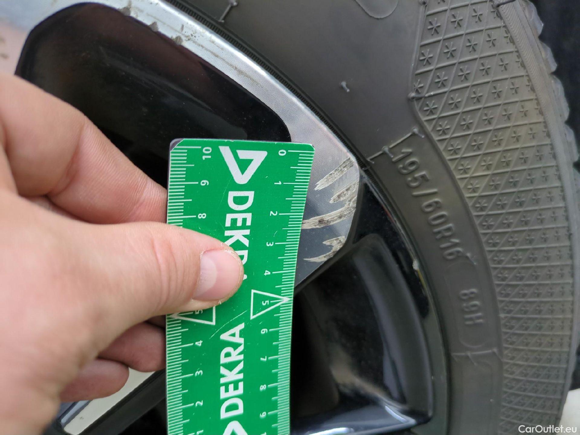  Opel  Crossland  X Business Elegance 1.2 Turbo 110CV BVM6 E6d #5