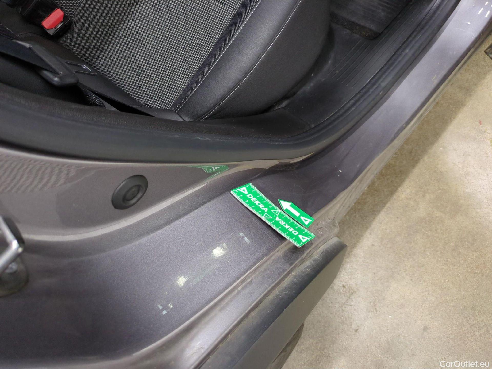  Renault  Captur  II Techno 1.6 E-TECH Hybrid 145CV BVA6 E6d #8