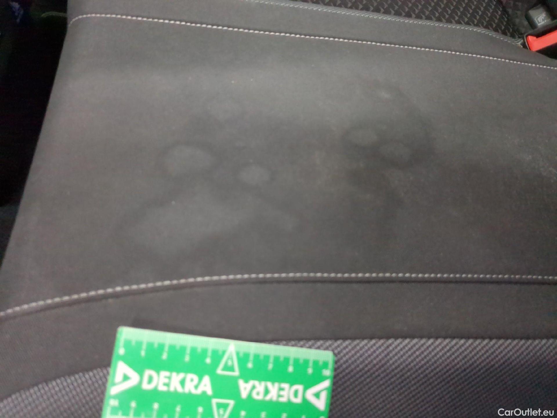  Volkswagen  Golf  VOLKSWAGEN / 2020 / 5P / Berline 1.5 TSI ACT OPF 130 BVM6 Active(SL) #3