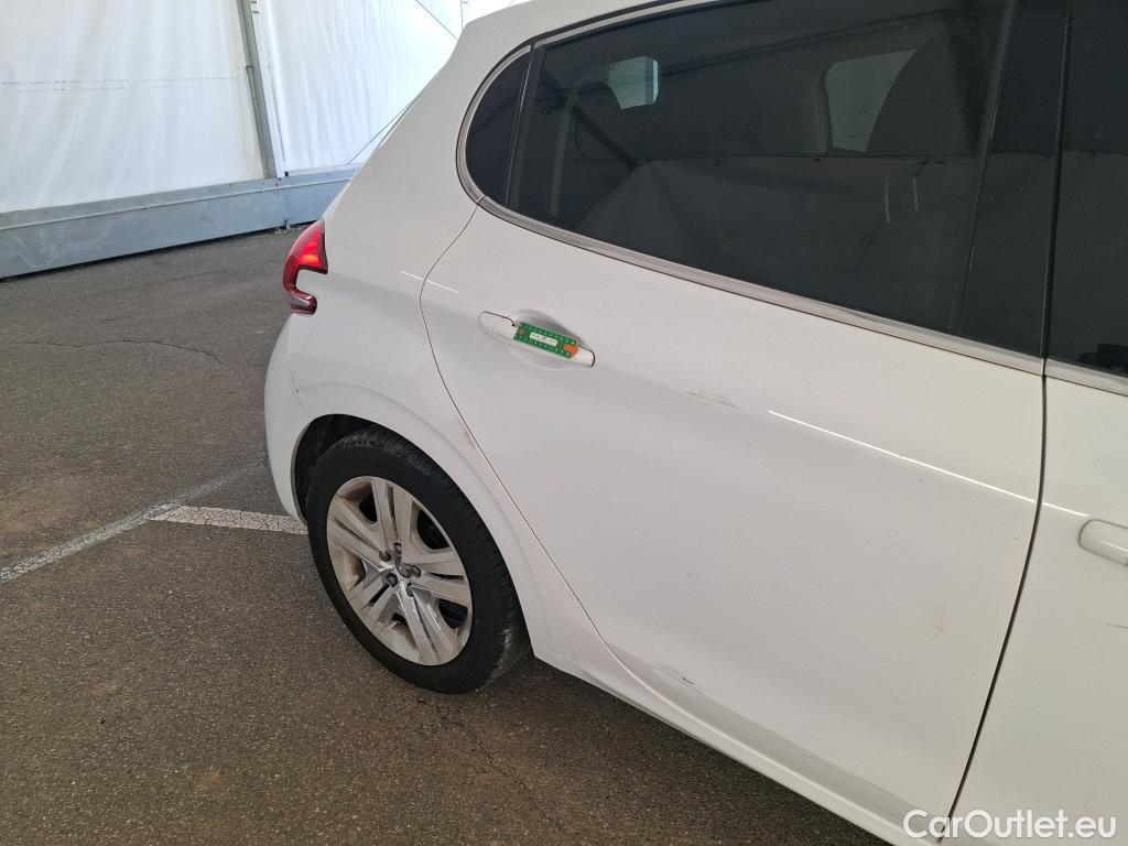  Peugeot  208 PEUGEOT  / 2015 / 5P / Berline &BLUEHDI 100 €6.c S&S ALLURE BUSINESS #47