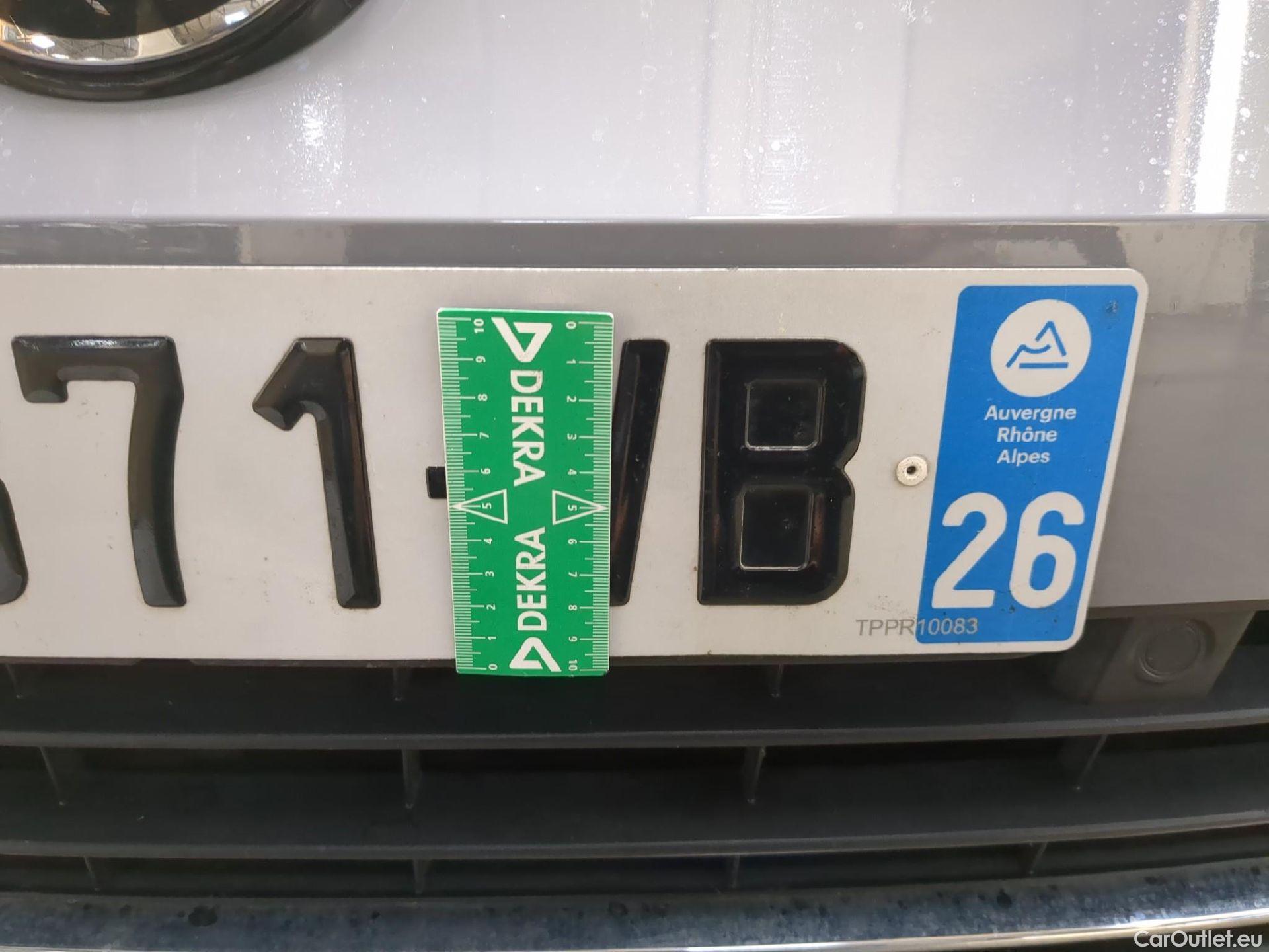  Volkswagen  Golf  VOLKSWAGEN / 2020 / 5P / Berline 1.5 TSI ACT OPF 130 BVM6 Active(SL) #9