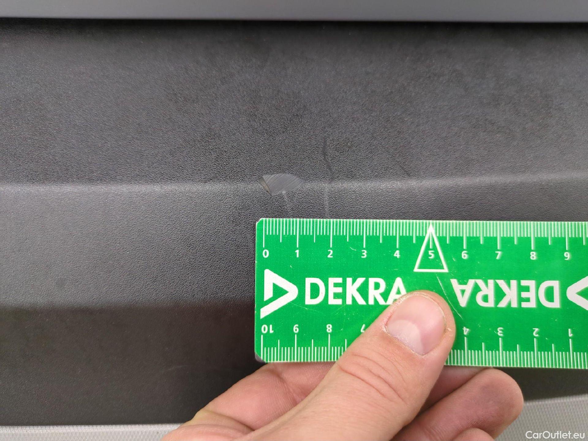  Opel  Crossland  X Business Elegance 1.2 Turbo 110CV BVM6 E6d #24