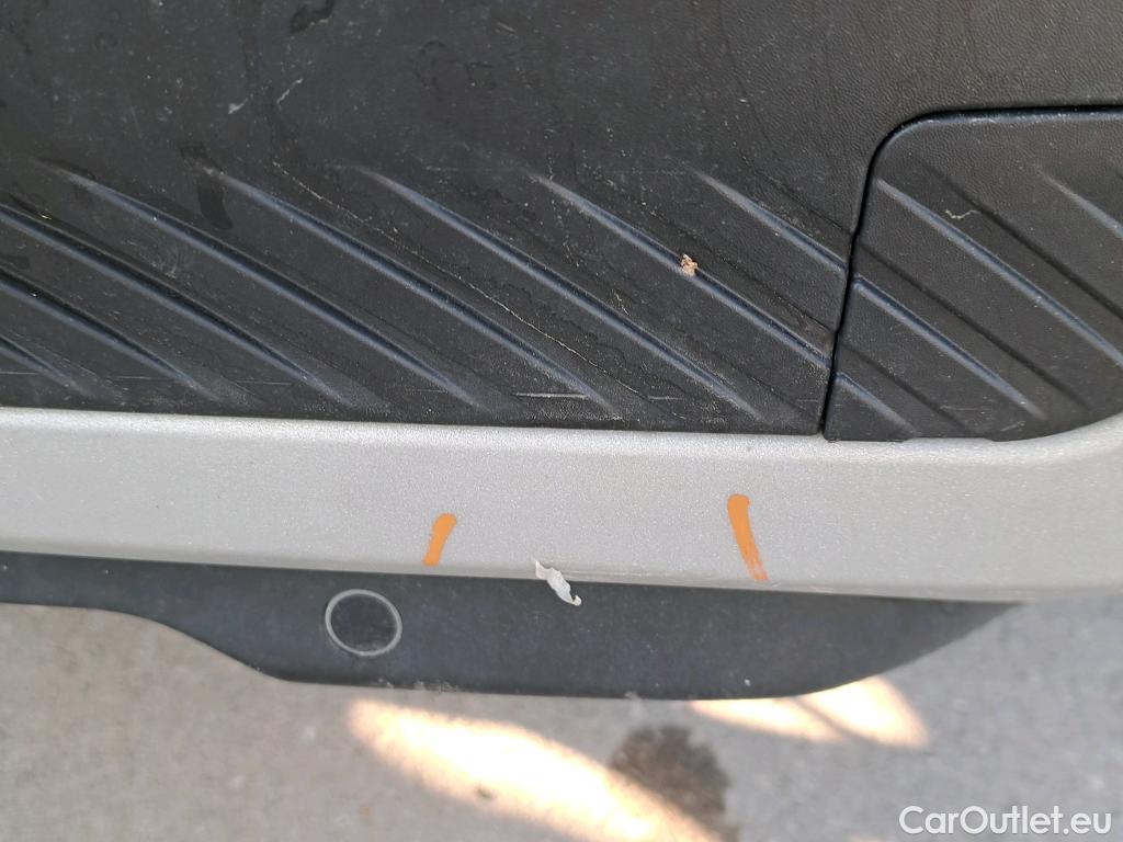  Citroen  C3 CITROEN  / 2020 / 5P / berlina con portón Turbo 100 Max #23