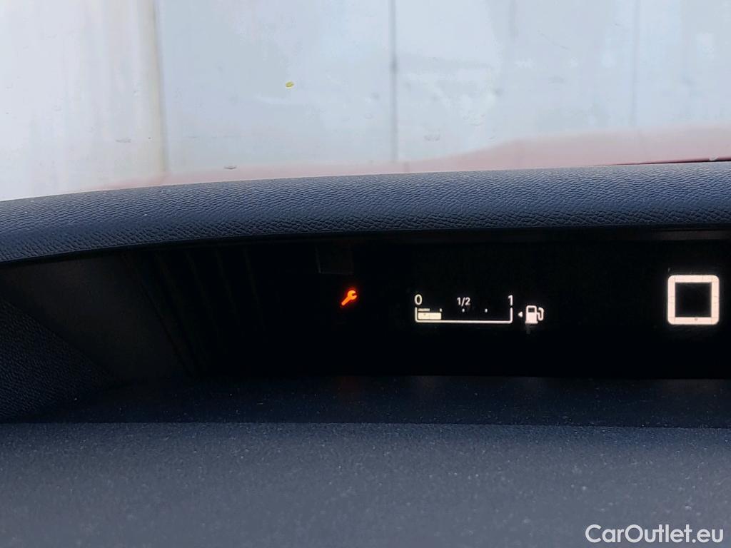  Citroen  C3 CITROEN  / 2020 / 5P / berlina con portón Turbo 100 Max #29