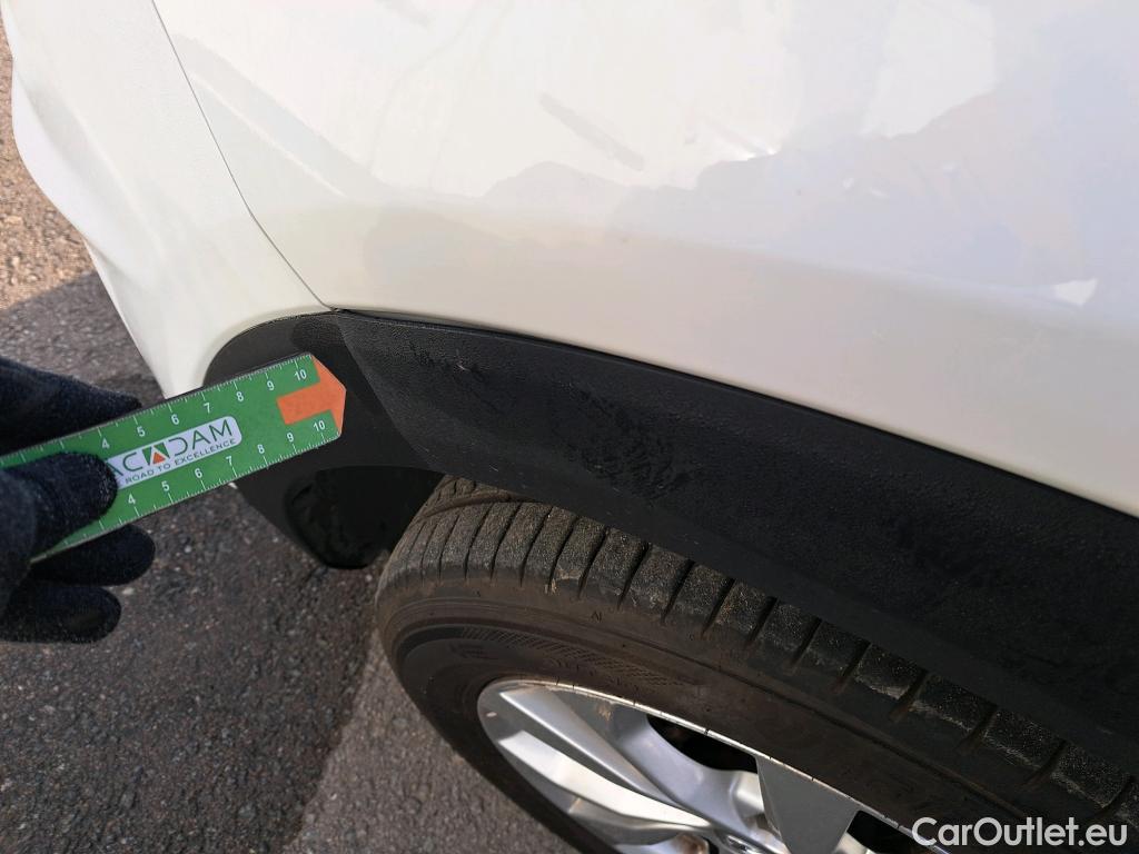  Hyundai  Tucson HYUNDAI  / 2018 / 5P / todoterreno 1.6 CRDI 85kW (116CV) 48V SLE 4X2(SP)(SL) #42