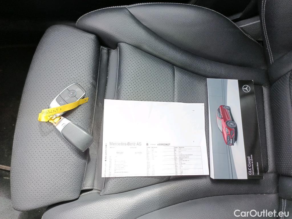  Mercedes  G-Klasee MERCEDES-BENZ GLC Coupé / 2019 / 5P / coupé GLC 300 de 4MATIC #7
