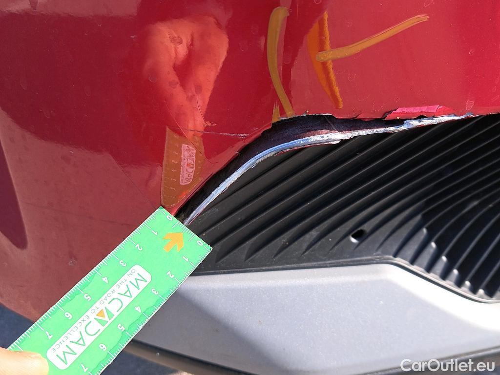  Citroen  C3 CITROEN  / 2020 / 5P / berlina con portón Turbo 100 Max #2