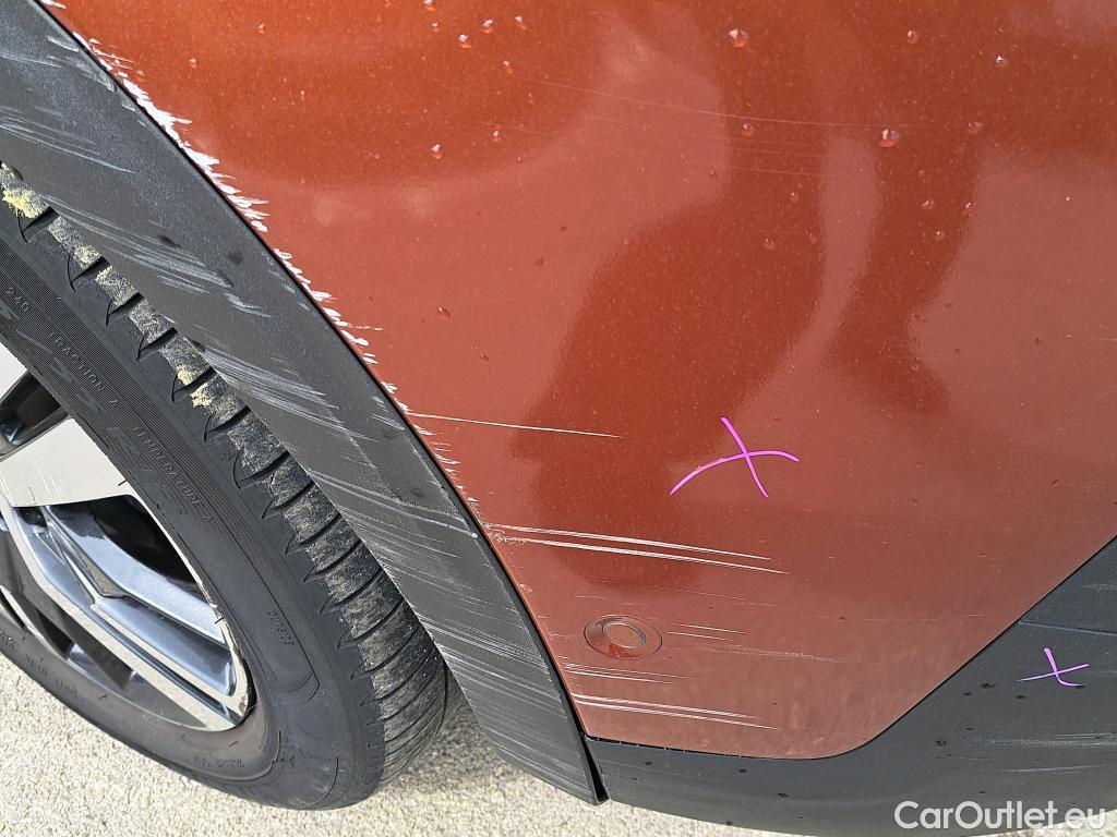  Peugeot  3008 PEUGEOT  / 2016 / 5P / todoterreno 1.2 PURETECH 96KW (130CV) ALLURE EAT8 #20