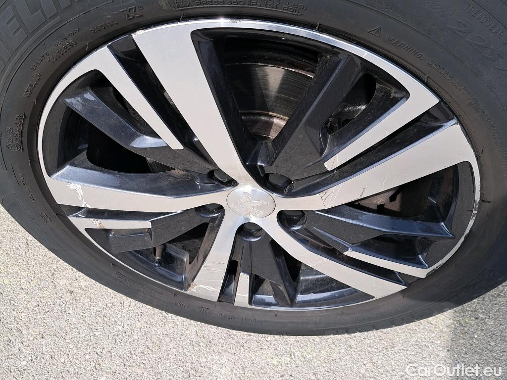  Peugeot  3008 PEUGEOT  / 2016 / 5P / todoterreno 1.2 PURETECH 96KW (130CV) ALLURE EAT8 #8