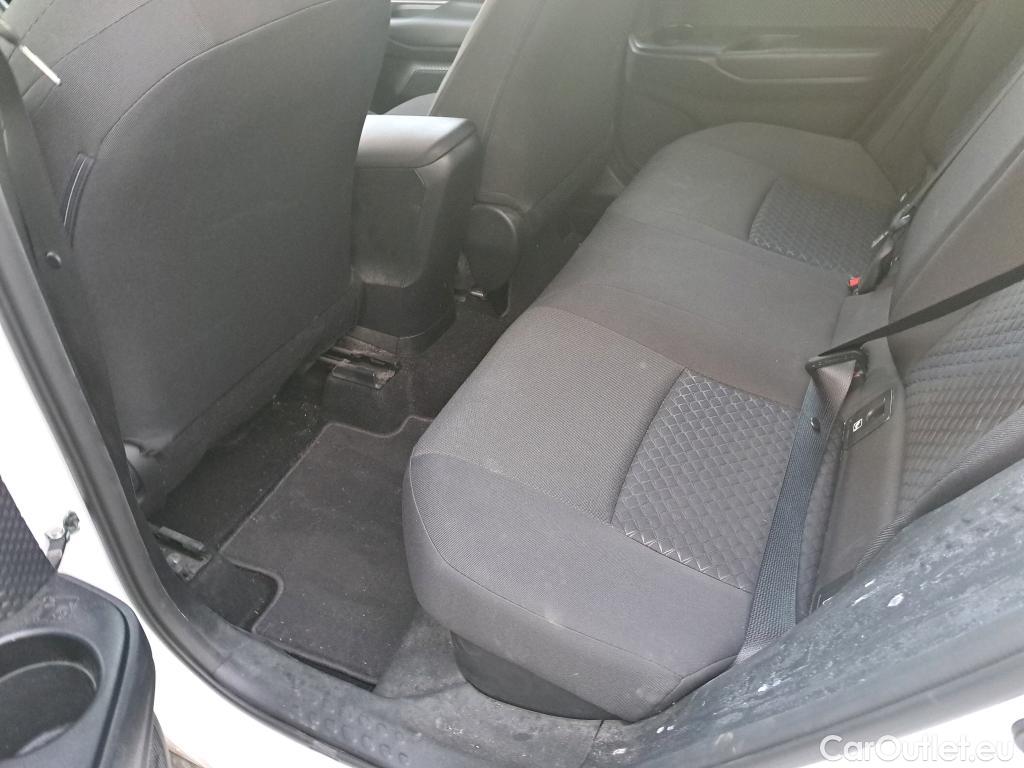  Toyota  C-HR TOYOTA  / 2019 / 5P / todoterreno 1.8 125H Active #6