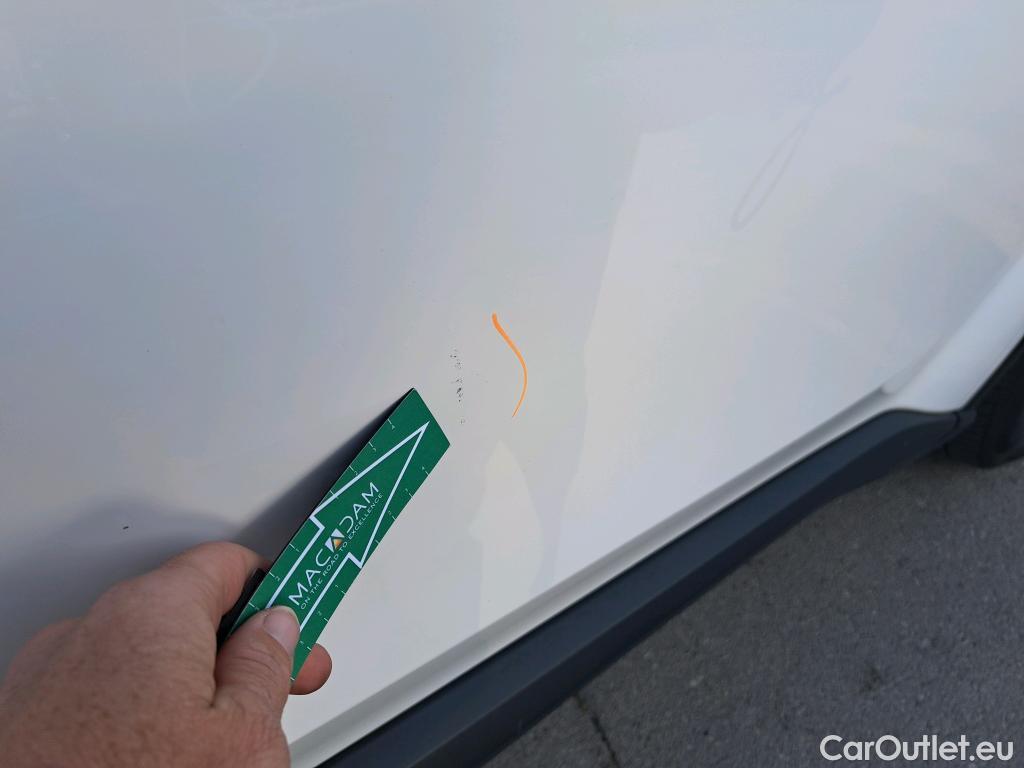  Toyota  C-HR TOYOTA  / 2019 / 5P / todoterreno 1.8 125H Active #15