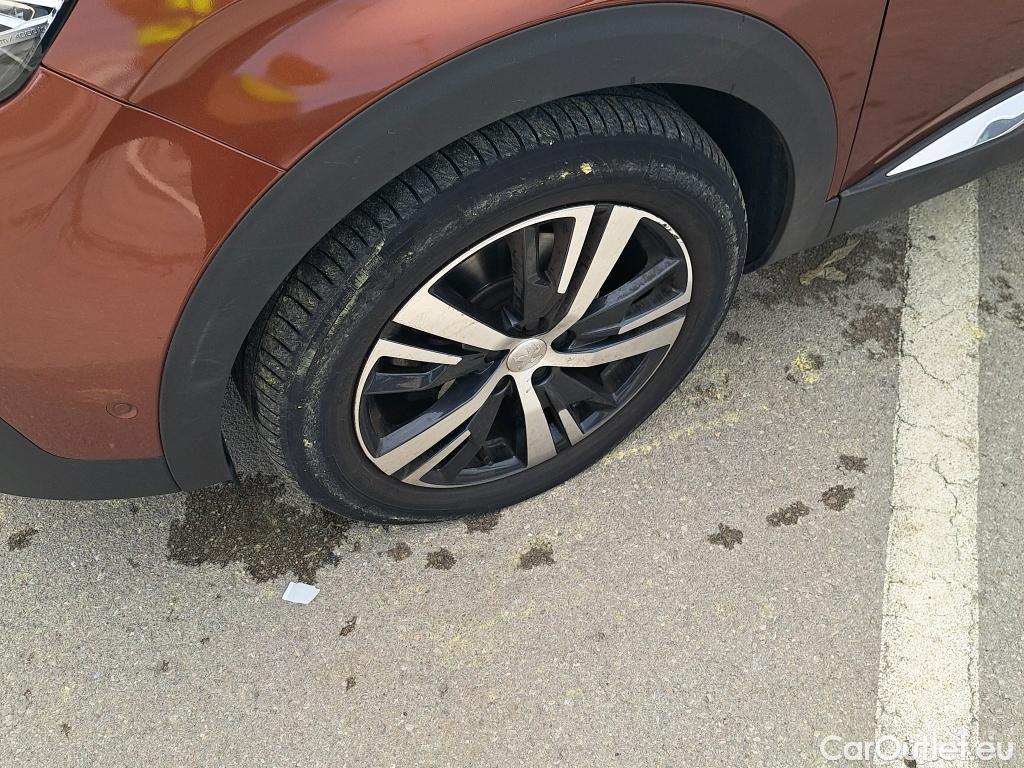  Peugeot  3008 PEUGEOT  / 2016 / 5P / todoterreno 1.2 PURETECH 96KW (130CV) ALLURE EAT8 #27