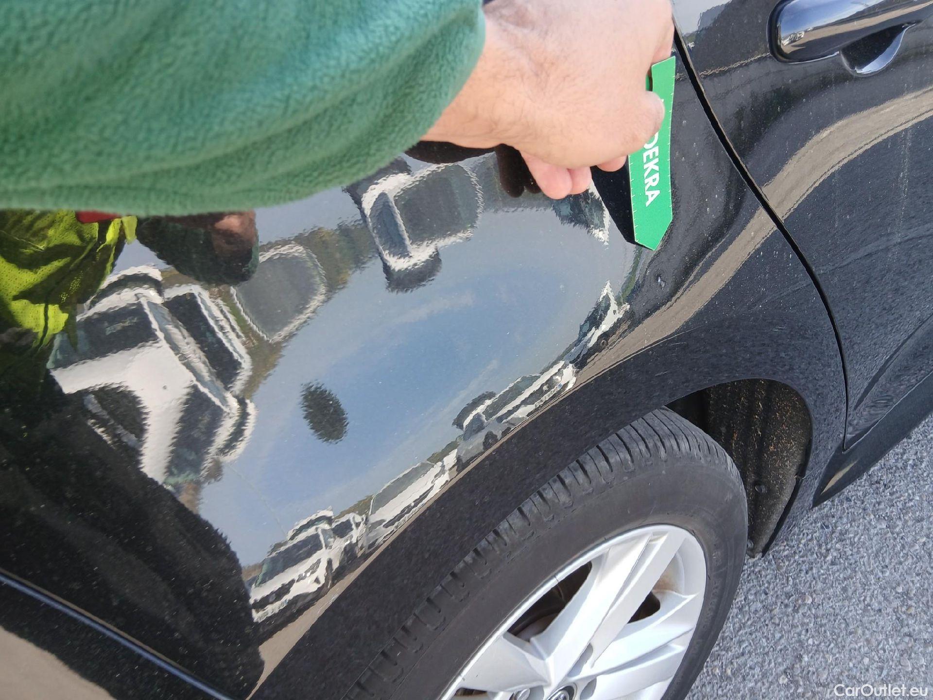  Toyota  Corolla TOYOTA  1.8 125H ACTIVE TECH E-CVT #17