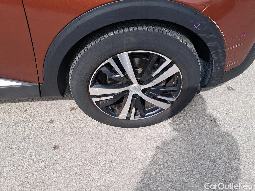  Peugeot  3008 PEUGEOT  / 2016 / 5P / todoterreno 1.2 PURETECH 96KW (130CV) ALLURE EAT8 #7