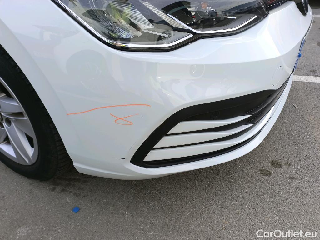  Volkswagen  Golf  VOLKSWAGEN / 2020 / 5P / berlina con portón Life 2.0 TDI 85kW (115CV) #9