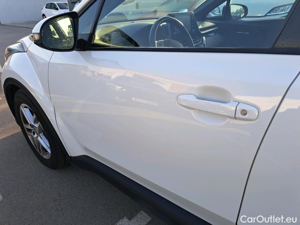  Toyota  C-HR TOYOTA  / 2019 / 5P / todoterreno 1.8 125H Active #10