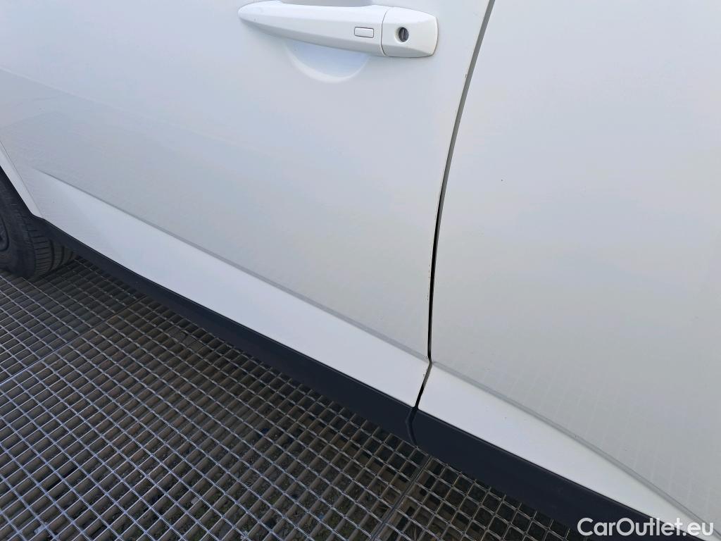  Nissan  Qashqai NISSAN  / 2021 / 5P / todoterreno DIG-T 103kW (140CV) mHEV 4x2 Acenta #25