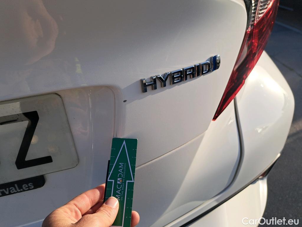  Toyota  C-HR TOYOTA  / 2019 / 5P / todoterreno 1.8 125H Active #4