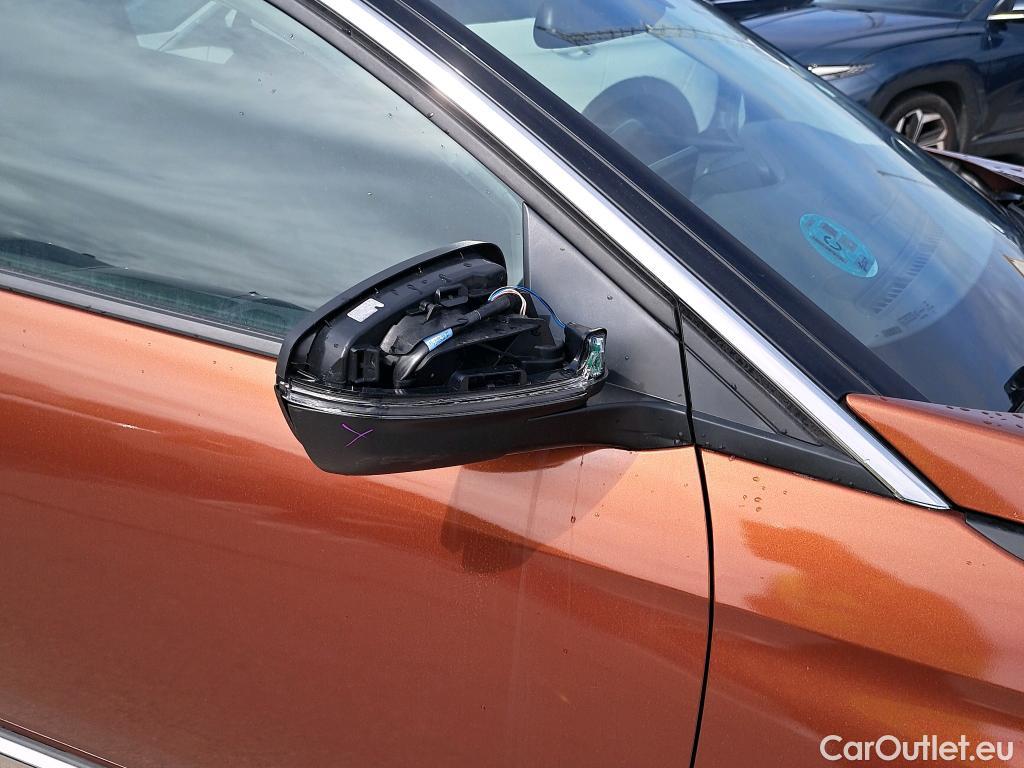  Peugeot  3008 PEUGEOT  / 2016 / 5P / todoterreno 1.2 PURETECH 96KW (130CV) ALLURE EAT8 #1