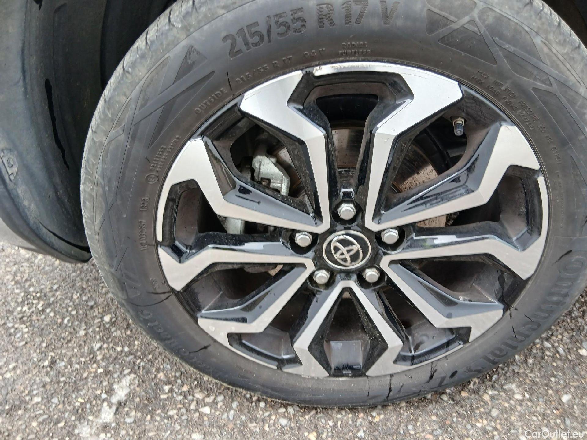  Toyota  Yaris Cross TOYOTA  / 2021 / 5P / todoterreno 1.5 120H Active Tech #4