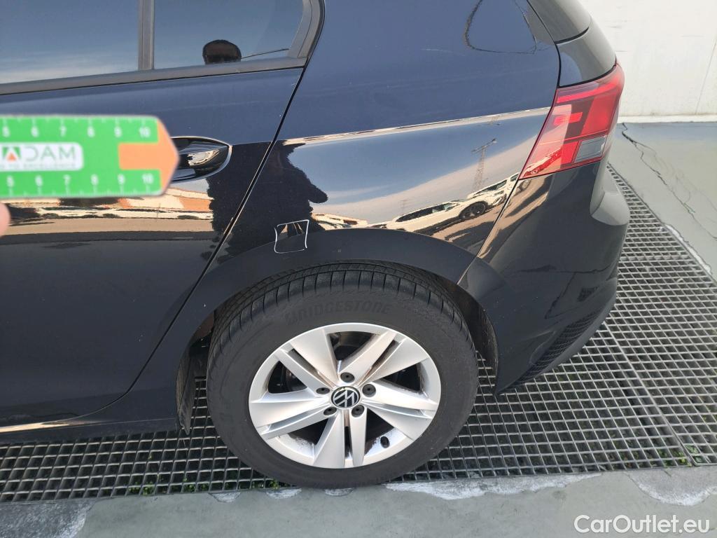  Volkswagen  Golf  VOLKSWAGEN / 2020 / 5P / berlina con portón Life 1.0 TSI 81kW (110CV) #4