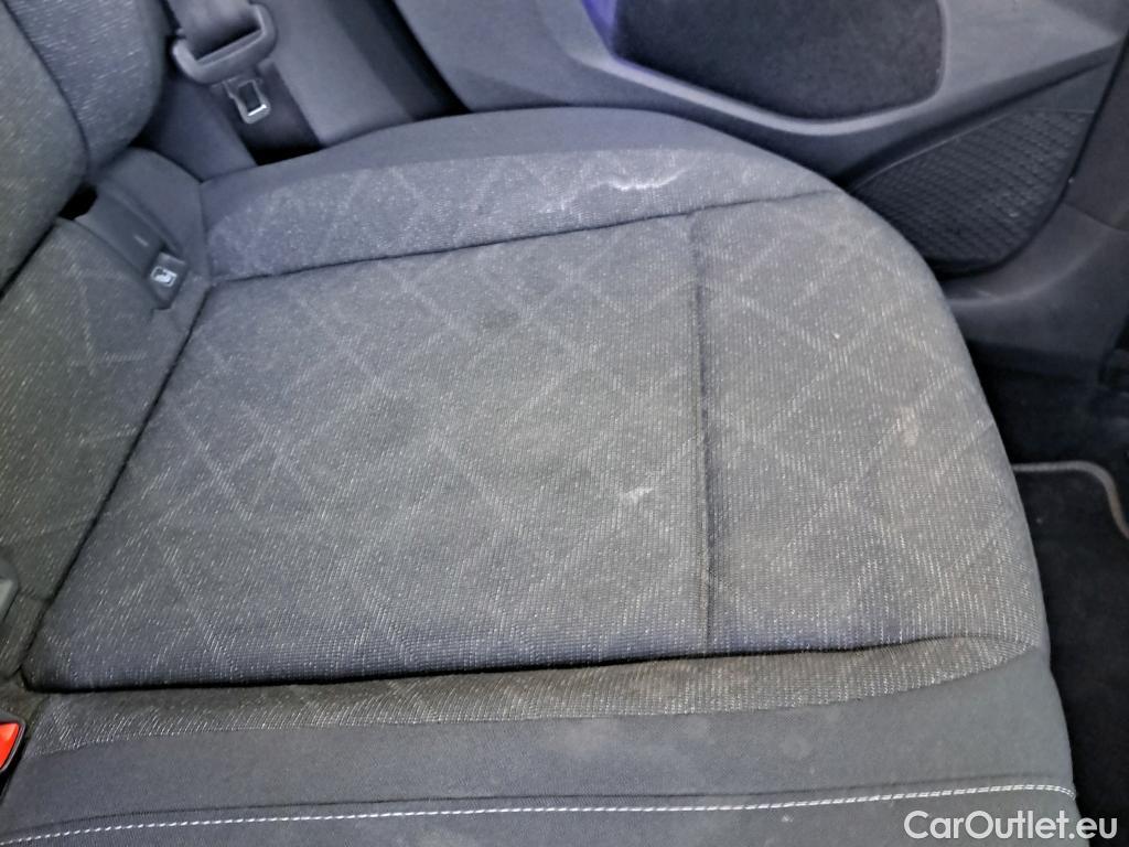  Volkswagen  Golf  VOLKSWAGEN / 2020 / 5P / berlina con portón Life 1.0 TSI 81kW (110CV) #15