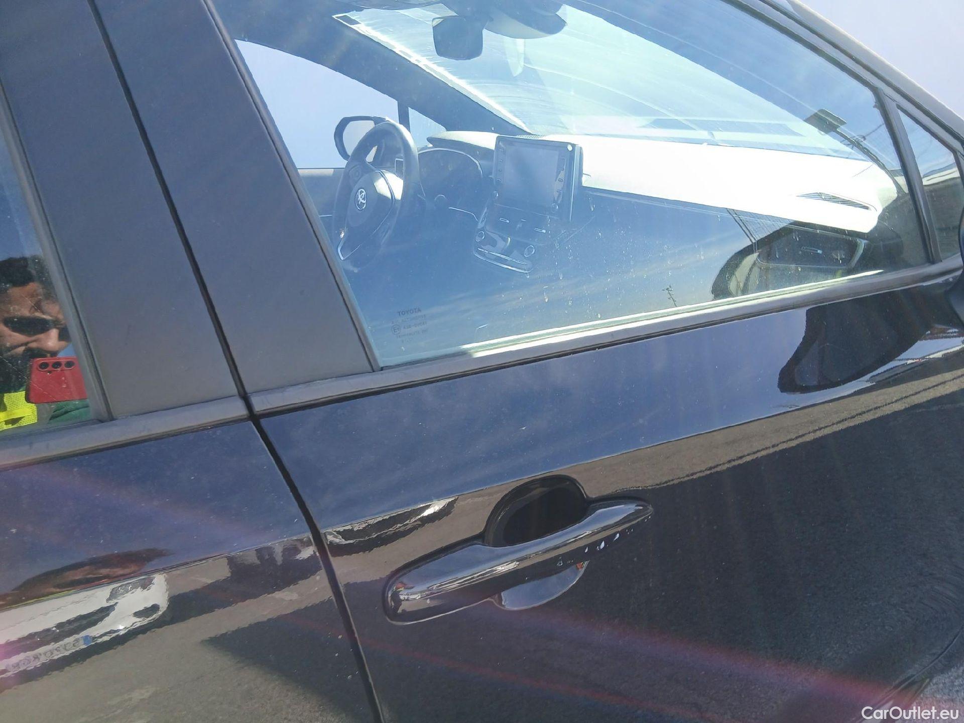  Toyota  Corolla TOYOTA  1.8 125H ACTIVE TECH E-CVT #21