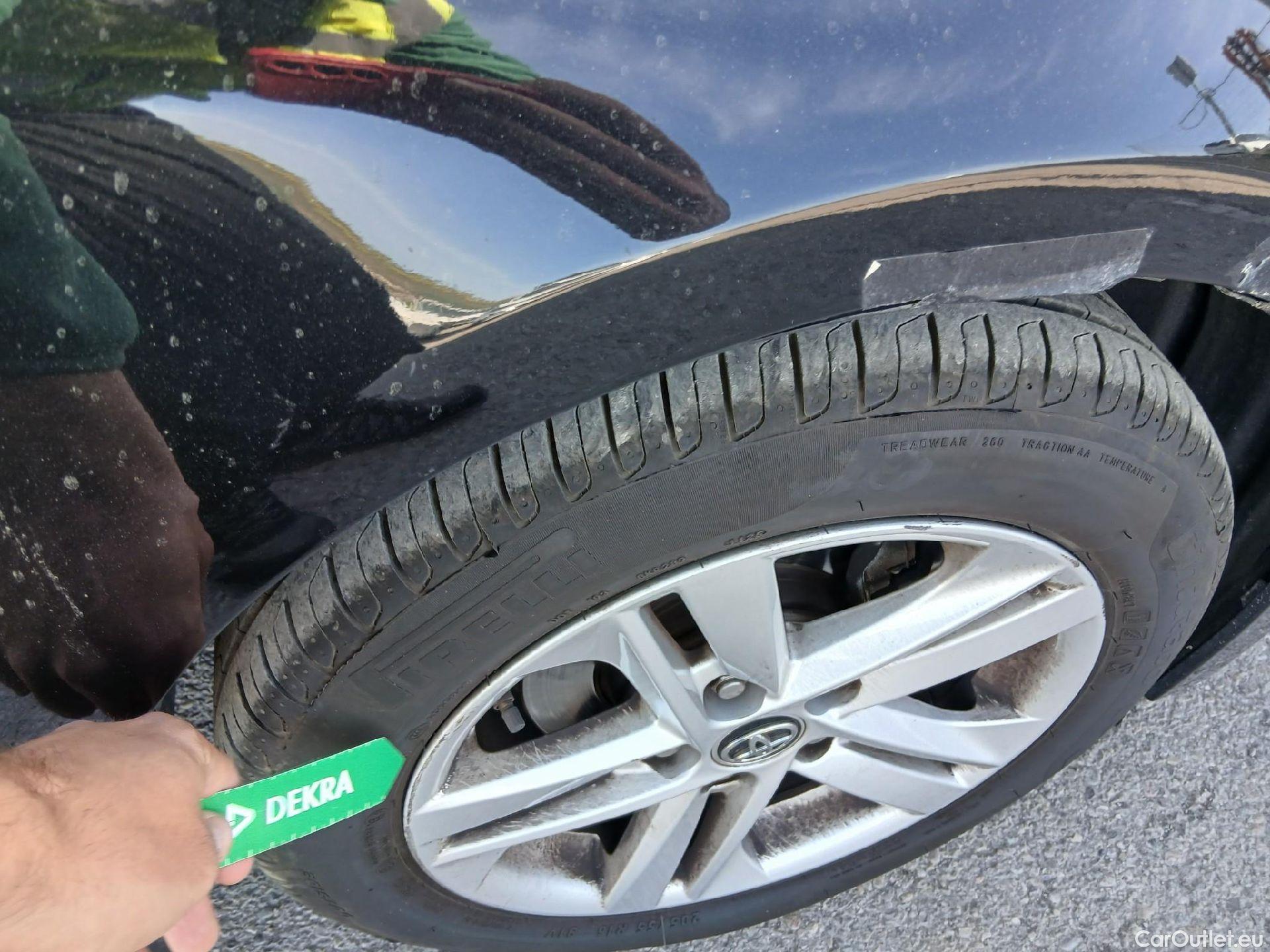  Toyota  Corolla TOYOTA  1.8 125H ACTIVE TECH E-CVT #28